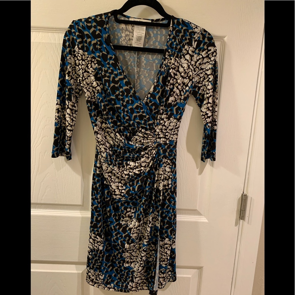 LAUNDRY V-Neck Wrap Dress EUC
